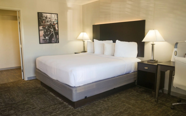 Americana Modern Hotel