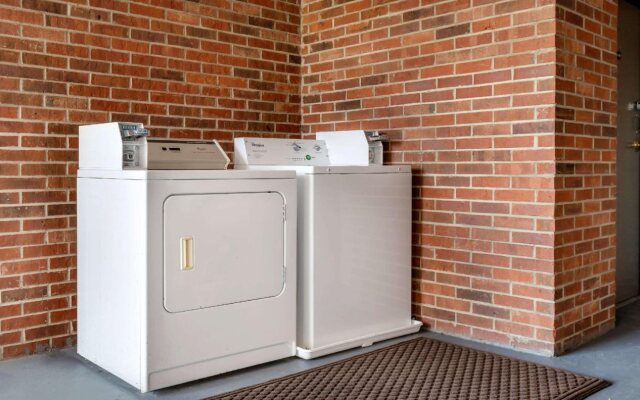 Econo Lodge Augusta, Downtown