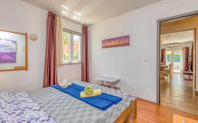 Holiday House Mir