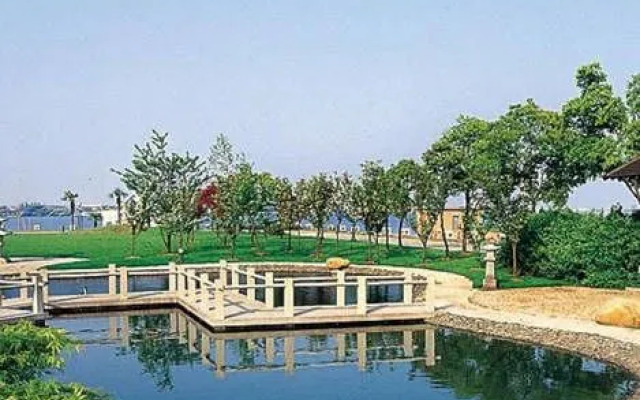 Wuxi Lakeview Park Resort