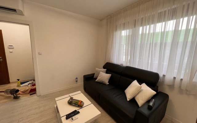 Luxurious Beach House With Wi-fi and Parking
