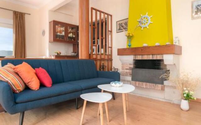 Fully Equipment House With Sea View Adamas Bay