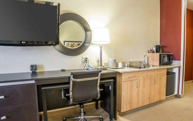 Comfort Suites Helena Airport