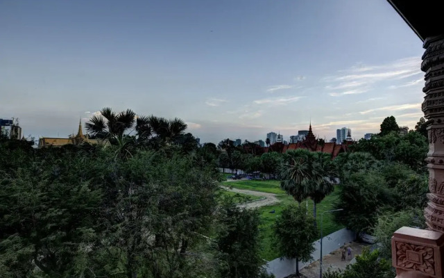 SKY Residence - 50m to Museum and Riverside