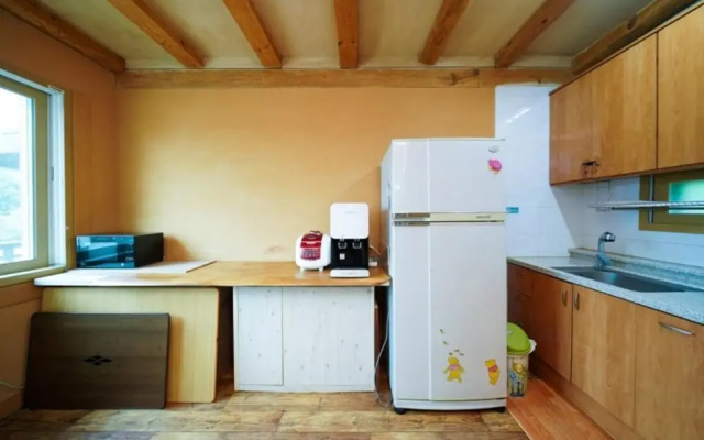 Yangyang Sky Garden Pension