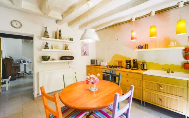 Au Soleil Joyeux (CTU201)