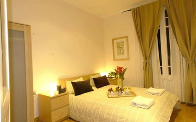 Sagrada Familia Apartment