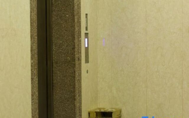 Xinyang New Century Business Hotel