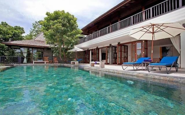 Solymar Villa