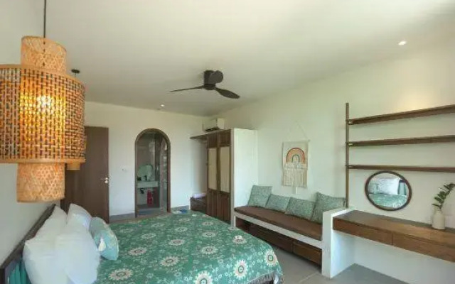Sunrise Ocean Villa 4BR- Hoi An