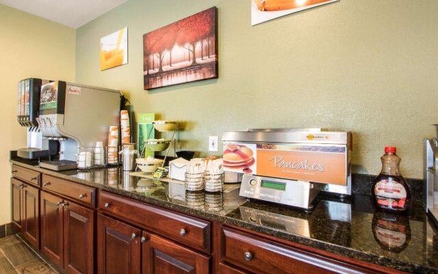 Quality Inn & Suites Wisconsin Dells Downtown - Waterparks Area