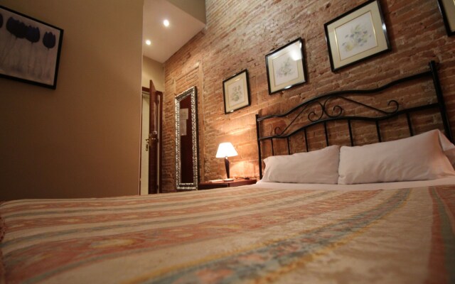 Hostal Orleans