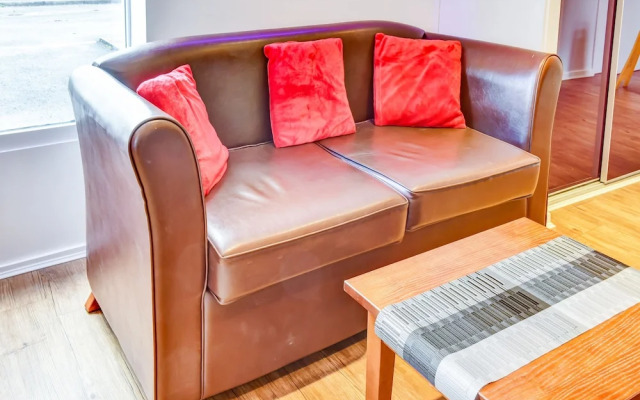 The Hotel Rafiya, Redditch