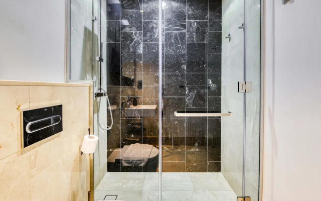Maison Privee - The 8 Palm