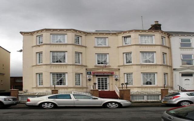 Oyo The Chatsworth Hotel