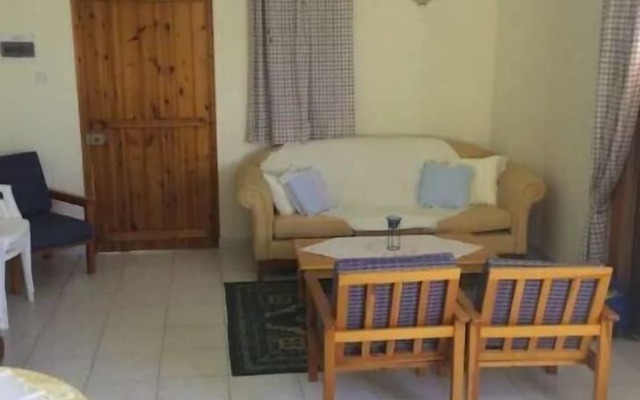 Layia Bungalow