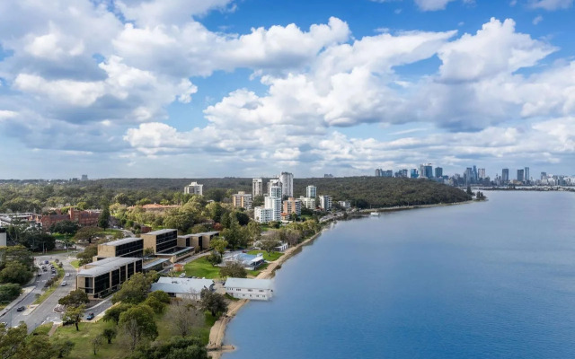 Wonil Hotel Perth - Handwritten Collection