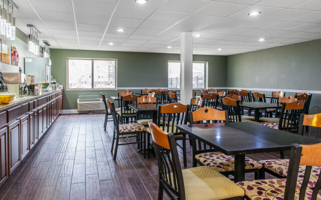 Quality Inn Scottsburg