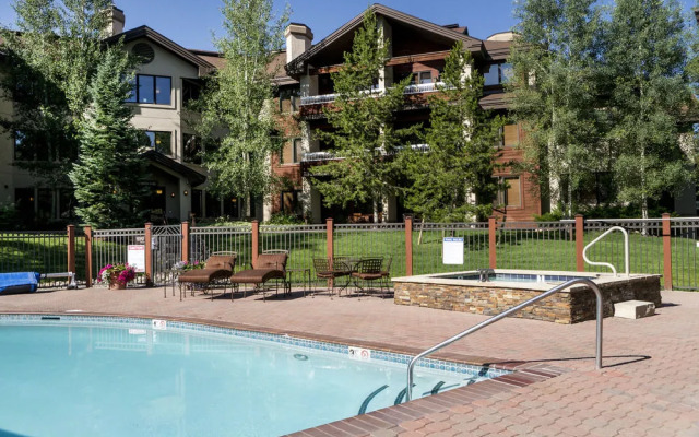Trappeurs Crossing Resort by Steamboat Resorts