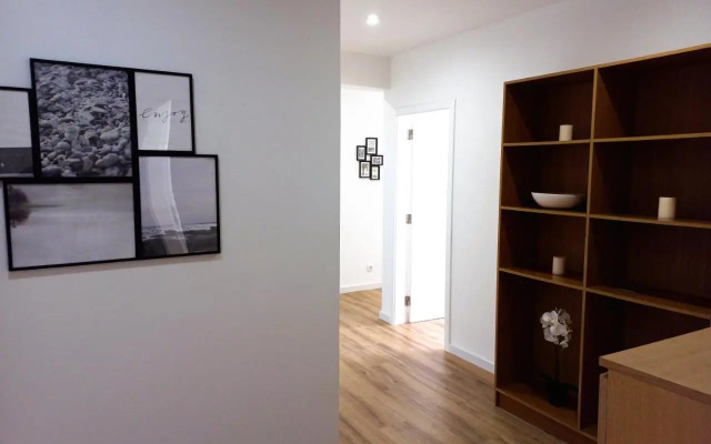 white pearl apartment central confy spacious