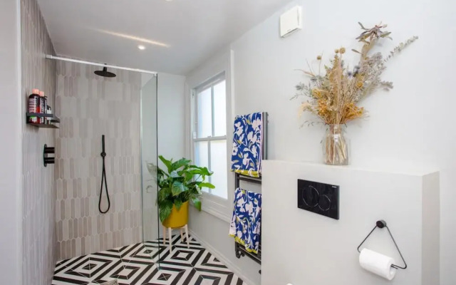 Beautiful 4 Bedroom House in North East London