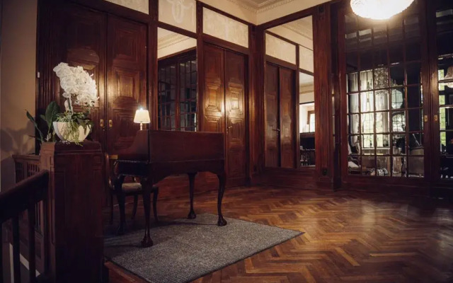 Pałac Borowa