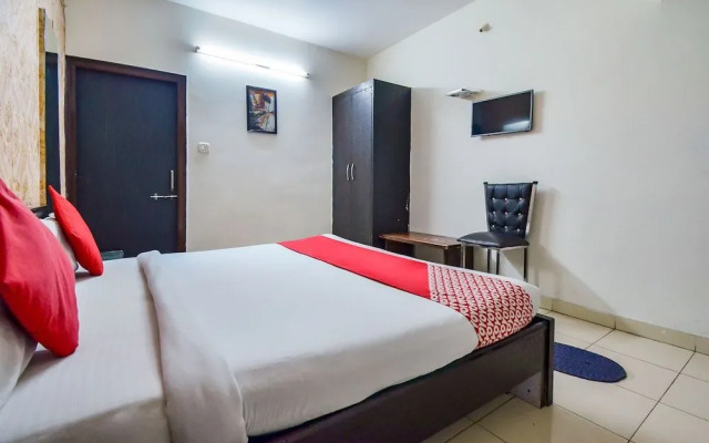 OYO 15933 Hotel V Square