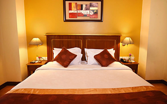 DOM Himalaya Hotel