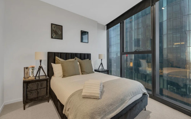 Melbourne Square Apartments