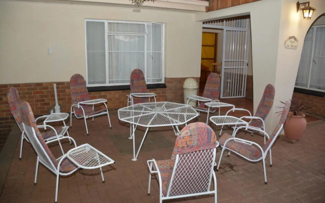 Blue Crane Guest House Bloemfontein