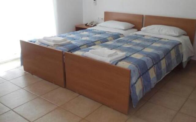 Hotel Bella-Grecia