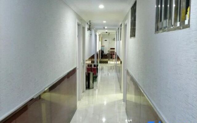 Yishangju Hostel (Shanghai Huashan Road)