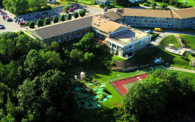 Oak Island Resort & Conference Centre