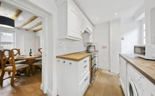 Host Stay Bradley House