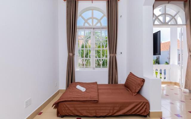 Ruby Villa F1