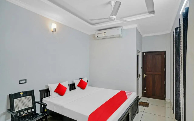 Oyo Flagship 808201 Hornbill Residency
