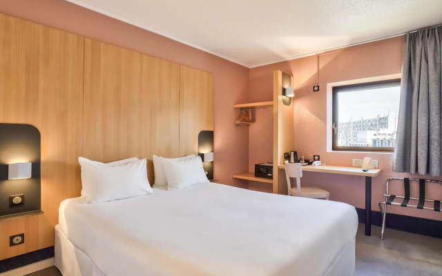 VIP Executive Art's Hotel