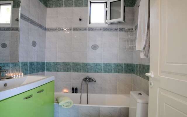 Aias Luxury Flat - Perfect Location