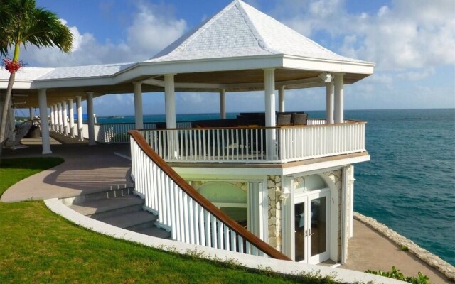 Neptune Cove 5 Bedroom Home