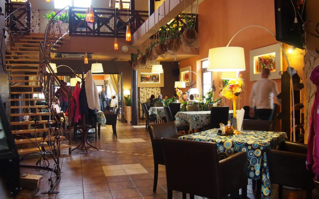 Tajemniczy Ogród Szczytna - Restauracja i noclegi