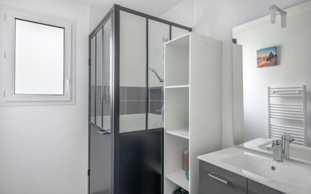 Maison moderne pour sept personnes a Saint Michel Chef Chef