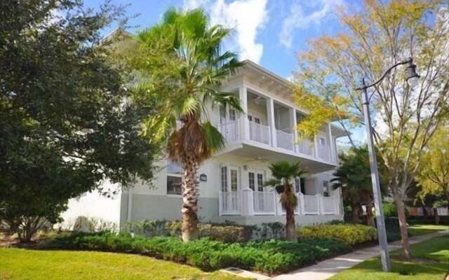 Condo Contemporary 3 Bedroom Reunion