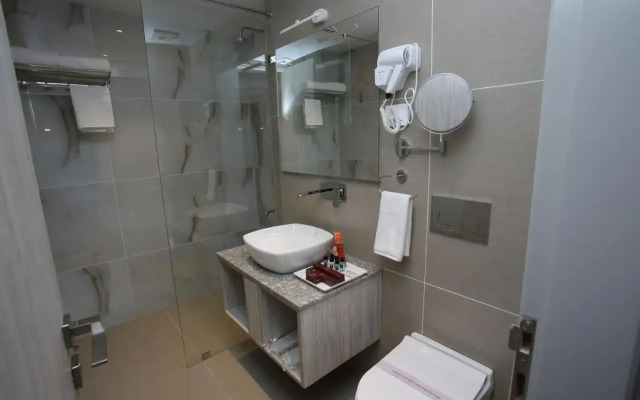 Hotel Kailash Plaza