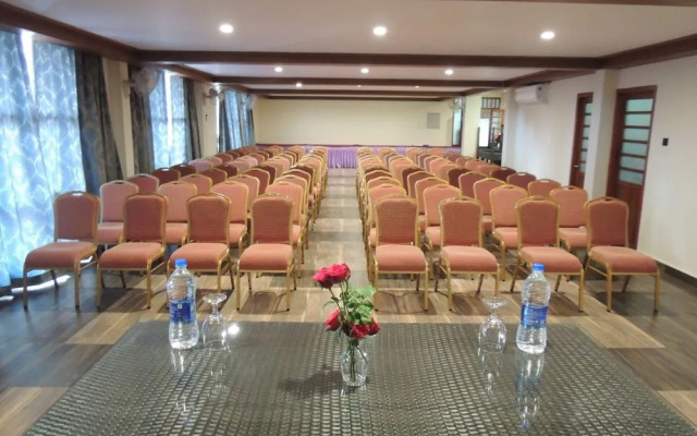 Summit Bird's Valley Resort & Spa