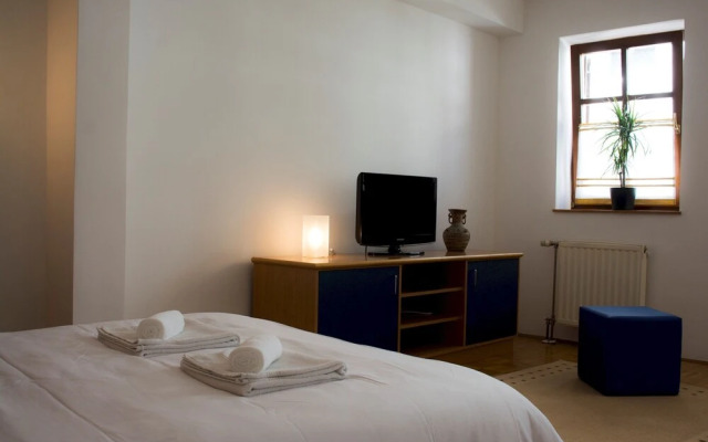 Swallow's Nest in the Old Town Center