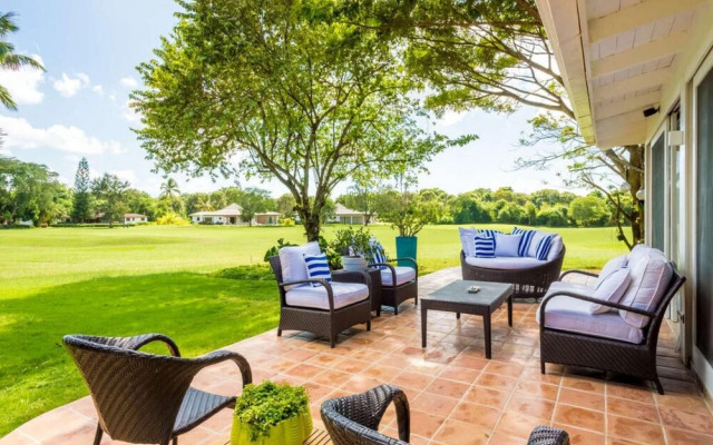 Sunny Vacation Villa 17