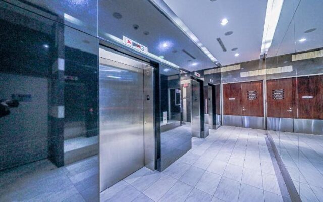 Lake View Luxury Condo by Elite Suites