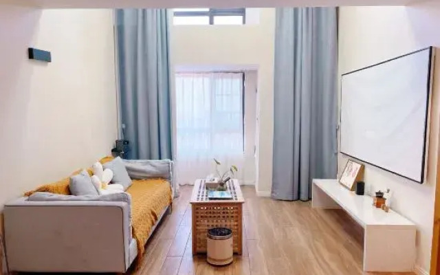 Fuyu Qingsu Apartment