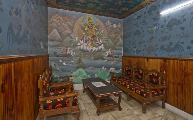 OYO 8643 Hotel Shambhala