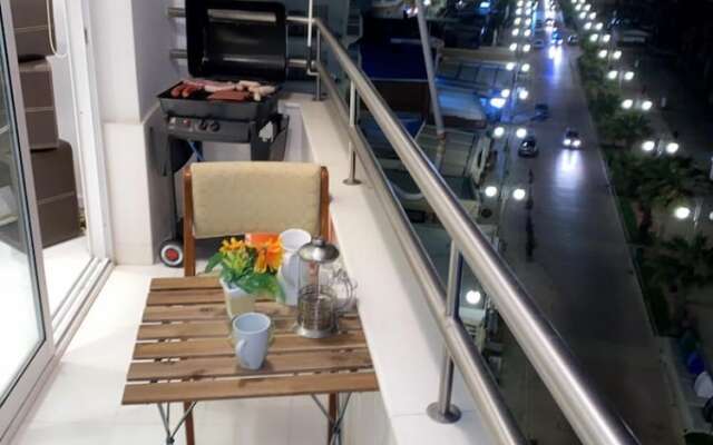 Larnaca Seaview Rooms
